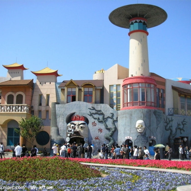 Halloween Party Essentials Skull Collection Crawling Zombie Ghost Skull, Ghost Skull