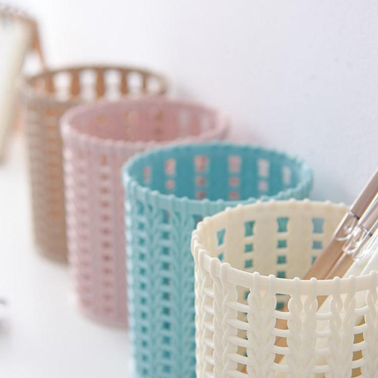 HH301 Office Organizer Desktop Hollow Cylinder Pen Storage Box Pencil Brush Pot Pen Holder Makeup Brush Plastic Container