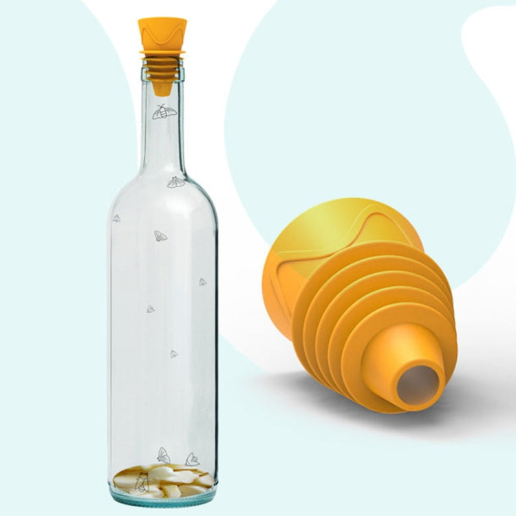 2pcs / Box Fruit Fly Catch Trap Insect Mosquito Luring Fly Tools